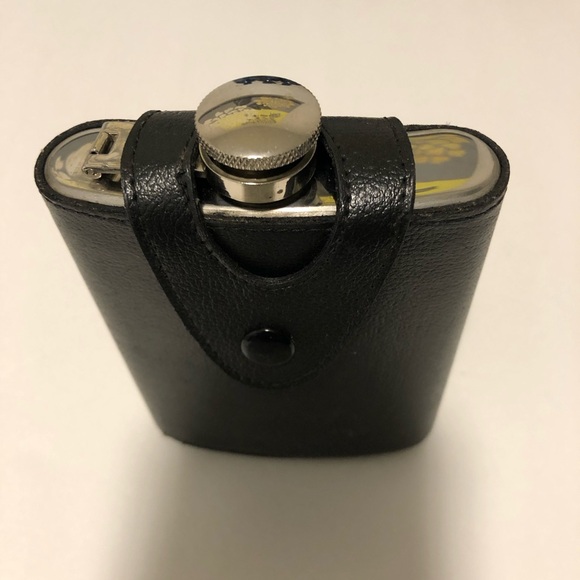 WHISKEY FLASK - Picture 4 of 9